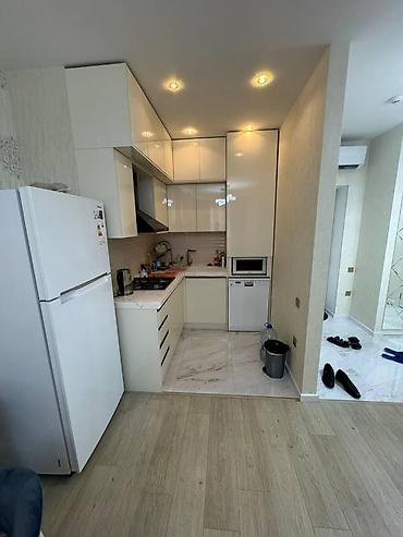 aaafda kiraye evler: İcarəyə verilir 2 otaqlı yeni tikili 70 m², 8 Noyabr m. Kateqoriya — 6
