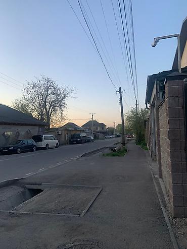 Продажа коттеджей и домов: Продаётся участок с отличным фундаментом в Бишкеке! Продаю участок в — 4