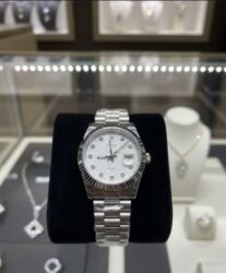 Ručni satovi: Cena:2500din
(Bez kutije) — 23