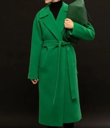 Пальто: Новое Модное пальто в зелёном цвете осень-весна 44-46 размера