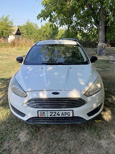 Продажа авто: Ford Focus: 2015 г., 1.6 л, Механика, Бензин, Универсал — 4