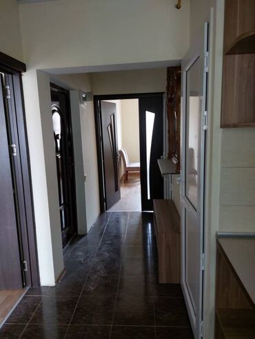 Uzunmüddətli kirayə mənzillər: Suraxını Rayonu Yeni Günəşli A/B Massivi 2 otaq. Mərtəbə - 9/8 Otaq — 7