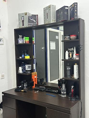 gozəllik salonu mebel: Bərbər salonu üçün iş stolu güzgü ilə - Material: tünd ağac rəngli — 2