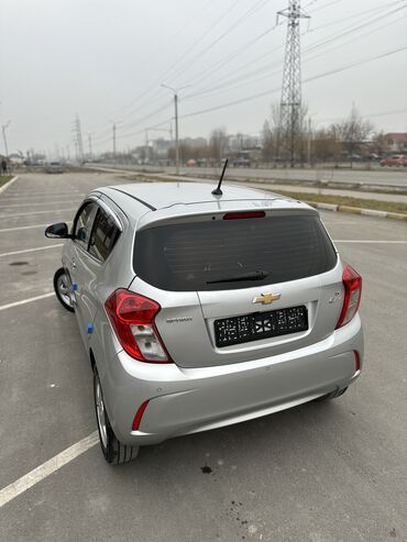 Chevrolet: Chevrolet Spark: 2017 г., 1 л, Автомат, Бензин, Хэтчбэк — 6