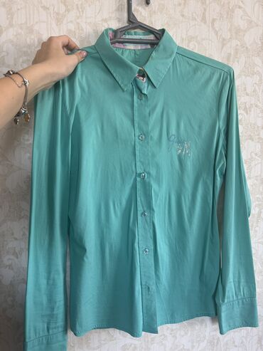 Рубашки и блузы: Guess, S (EU 36), цвет - Голубой