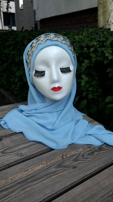 Шарфы, палантины: Изумрудно-зеленый хиджаб из легкой ткани. Украшен расшитой тесьмой — 7