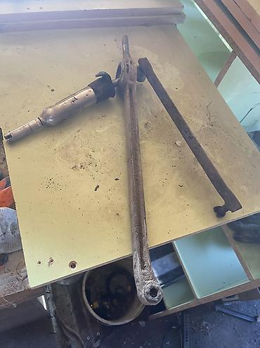 Другие автозапчасти: Продаю запчасти на БМВ е34 Задний стоп Передний усилитель Датчик at lalafo.kg — 9 Другие автозапчасти: Продаю запчасти на БМВ е34 Задний стоп Передний усилитель Датчик — 9