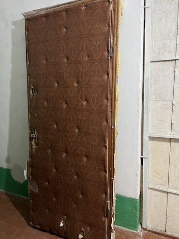 деревянный двер: Входная дверь, Металл, цвет - Коричневый