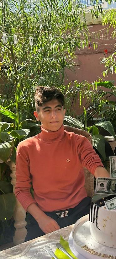 telebeler ucun part time is: Ofisiant, Kişi, 19 yaş, 1 ildən az təcrübə — 1