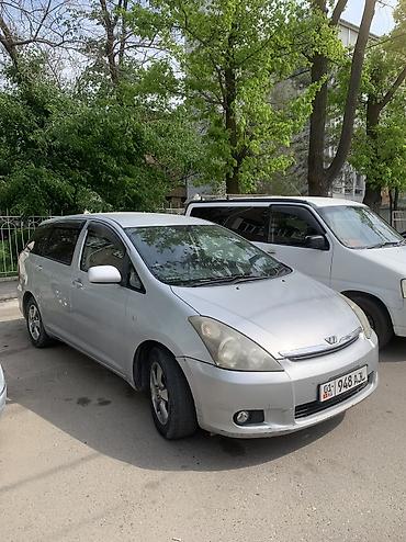 виша: Toyota WISH: 2005 г., 2 л, Бензин, Минивэн — 1