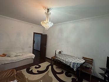 Mənzillər: Bakı, 2 otaqlı, Köhnə tikili, 72 kv. m — 1