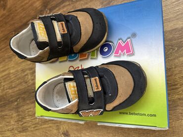 tufli bebe: Продаю детскую обувь замшевые (КОЖА )ортопед bebetom 22 размер в