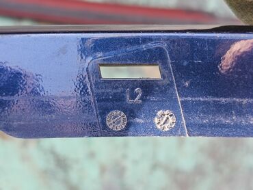 Другие детали кузова: BMW E39, правая накладка между фарой и бампером. В наличии только — 12