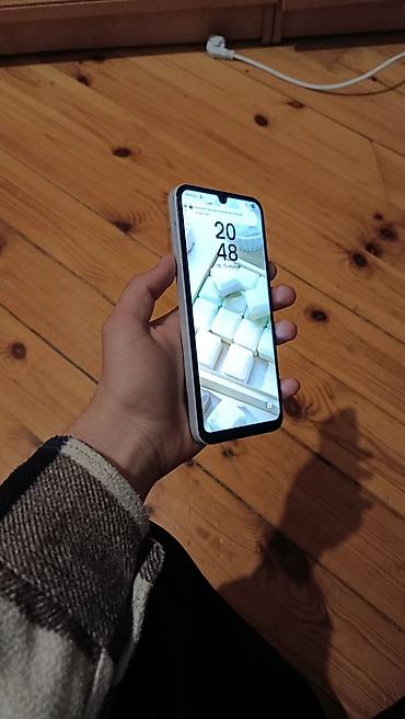 Mobil telefonlar üçün digər aksesuarlar: Smartfon + aksesuarlar - Ekran: tam ekran dizayn, damla formalı ön — 1