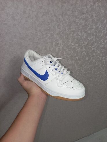 Botinkalar: 🔥 Stil Sahibi Olmanın Tam Zamanı! 🔥 Orijinal Nike Court Vision Low var