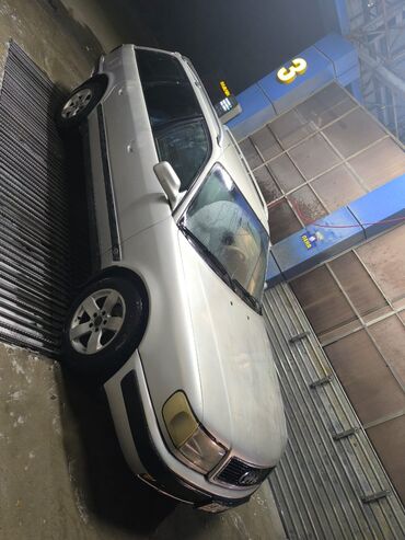 гов 2: Audi S4: 1992 г., 2.3 л, Механика, Газ, Универсал