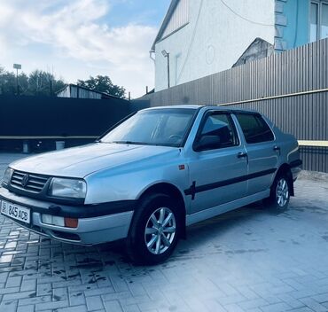 шит прибор на пассат б4: Volkswagen Vento: 1992 г., 1.8 л, Механика, Бензин, Седан