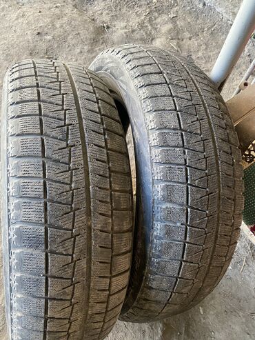 пакршка 15: Шиналар 185 / 60 / R 15, Кыш, Жуп, Жеңил унаалар, Жапония, Bridgestone