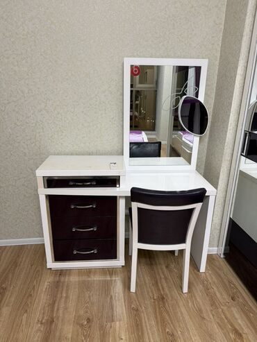 Qonaq otağı dəstləri: Masa və oturacaqlar, Kredit yoxdur — 15