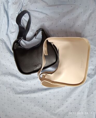 сумка черного цвета: Модные женские сумочки черного и бежевого цвета в ретро стиле. С