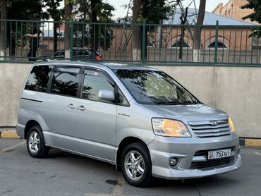 бампер скания: Toyota Noah: 2004 г., 2 л, Автомат, Бензин, Вэн/Минивэн