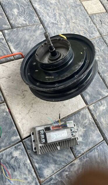 Мотозапчасти и аксессуары: Продаю мотор-колесо 1200v (7 шт магнита только надо починить) Продаю