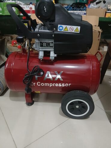 bide: PAX markalı qırmızı rəngli hava kompressoru. Bu kompressor hava