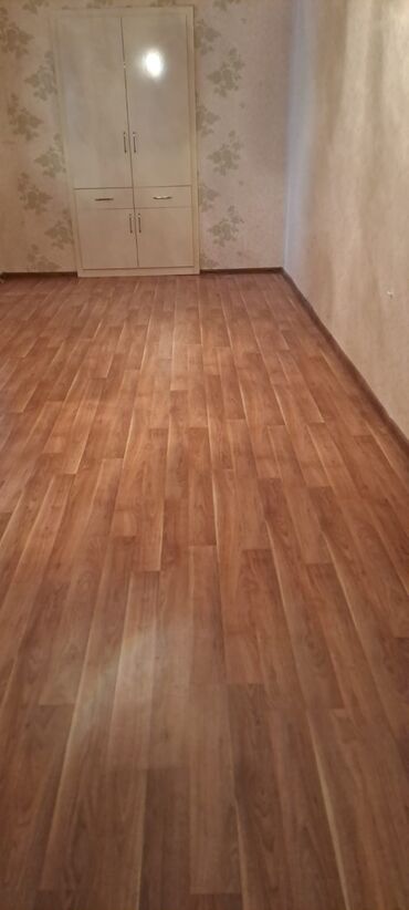 Другие напольные покрытия: Laminat 20kvadrat. Qiymeti razilaşma yolu ile