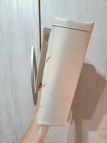 Torbe: Elegantna ženska torba preko ramena deichman nova - Model — 8