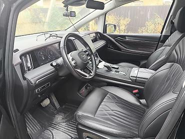 gac trumpchi s7: GAC Trumpchi M8 — стильный чёрный минивэн бизнес‑класса. Основные — 8