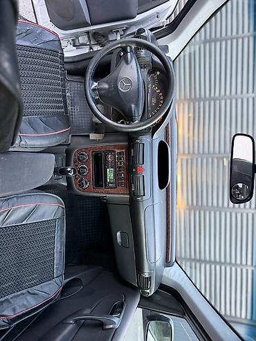 вента чехол: Mercedes-Benz Vaneo: 2003 г., 1.6 л, Автомат, Бензин, Минивэн — 9