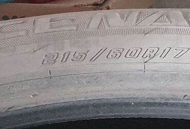 зимние шины на ниву 21214: Шины 215 / 60 / R 17, Зима, Б/у, Комплект, Легковые, GoodYear