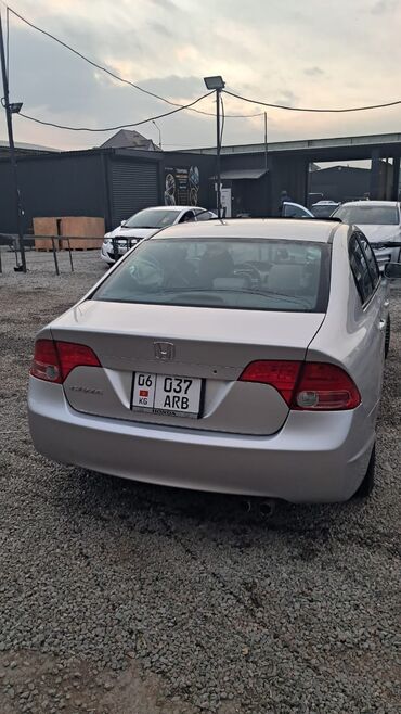 Honda: Honda Civic: 2005 г., 1.6 л, Автомат, Бензин, Седан — 4