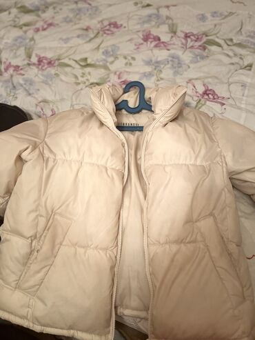 vstroennaya vytyazhka 90: Женская куртка Terranova, L (EU 40)