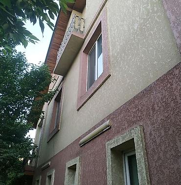 Продажа коттеджей и домов: Продам в центре двухэтажный кирпичный дом,+ цокольный этаж. Удобен — 2