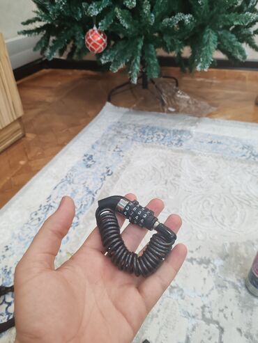 Şəhər velosipedləri: Toplasan 5 dəfə sürülməyib, şossedir, yüngüldür. Şəxsi səbəblərə — 4