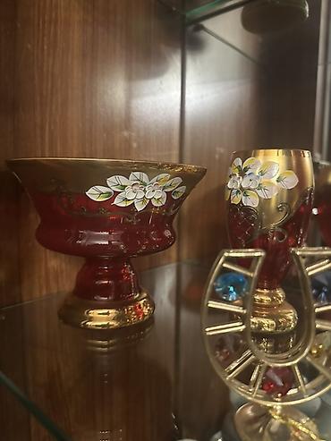 Digər dəstlər və servizlər: Məişət qabları dəsti - Boyalı, əl naxışlı dekorlu, ayaqlı iri — 10