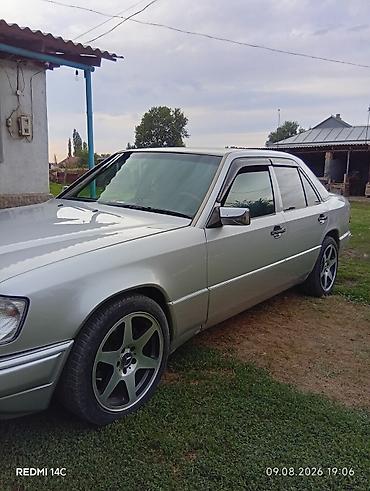 кузув спринтер: Mercedes-Benz E-Class: 1990 г., 0.2 - engine capacity л, Кол менен иштөөчү, Бензин, Седан — 3