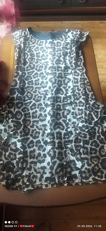 itle qızın seksi: Leopard naxışlı qadın paltarı - Üslub: qolsuz, dairəvi yaxalı - — 1