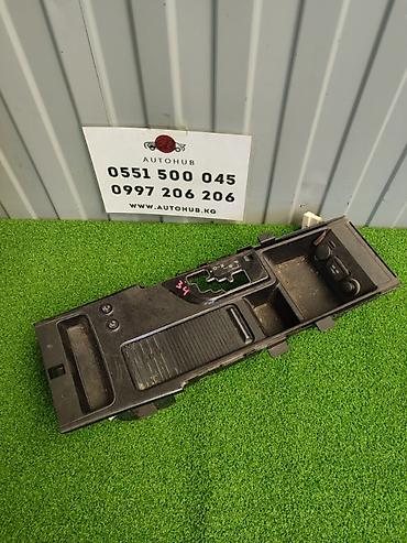 Сenter console Hyundai 2012 г., Б/у, Оригинал, Корея