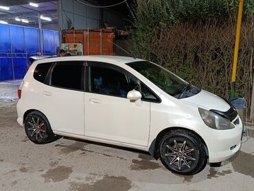 купить накидку на машину: Honda Fit: 2002 г., 1.3 л, Вариатор, Бензин, Хетчбек