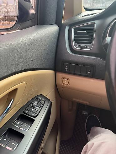 Kia: Kia Carnival: 2019 г. — 17