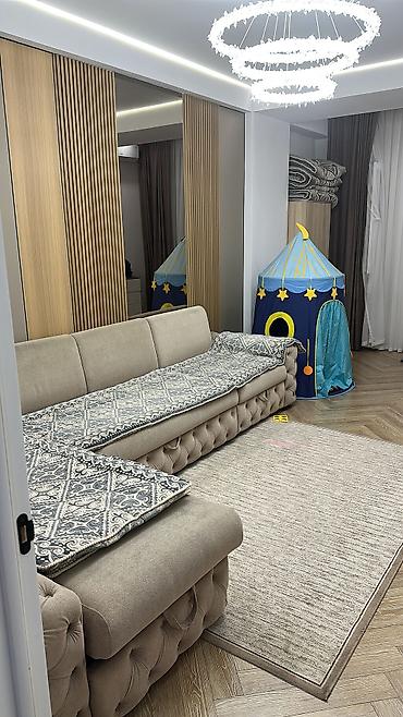 Угловые диваны: Угловой диван, C подушками — 2
