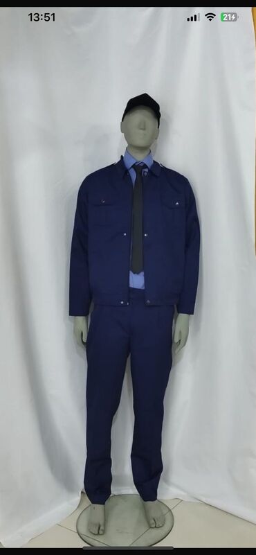 Köynəklər: Qısaqol, qara aşpaz köynəyi. Köynəyin düymələri və qıraqları qırmızı — 9