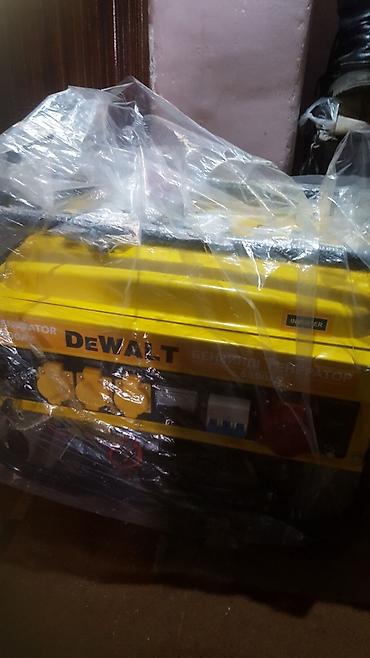 Бензиновый генератор DeWALT 6500AV инверторного типа с аккумулятором