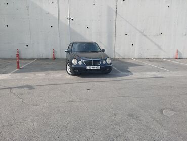 Mercedes-Benz: Mercedes-Benz E-Class: 3.2 l | 2000 il Sedan — 12