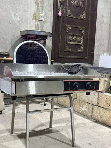 Digər soyuducu avadanlığı: Tam ideal vəziyyətdə Dönər aparatı, soyuducu, toster, salat stolu — 2