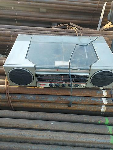 gramofon: Stereofonik vinil pleyer və radio kombosu Məhsul təsviri: - Üst — 2