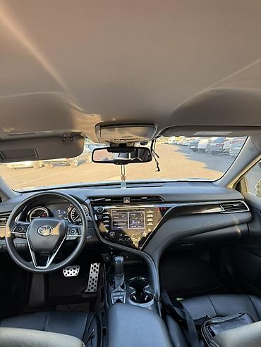 byd e1: Toyota Camry: 2019 г., 2.5 л, Вариатор, Гибрид, Седан — 7