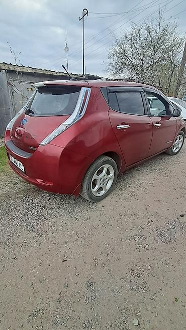 Nissan: Nissan Leaf: 2013 г., Электромобиль, Хэтчбэк — 4